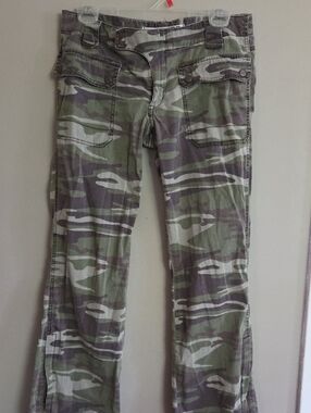 Express Women's Camo Pants